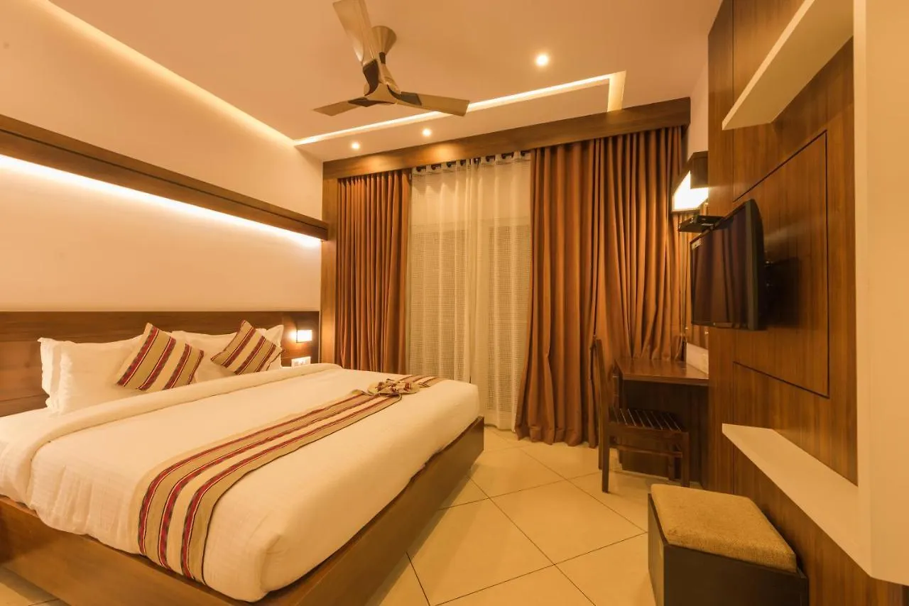 Hotel Trivers Resort Munnar
